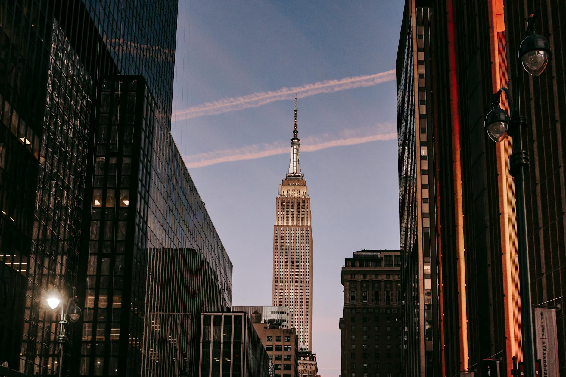 the empire state building in new york city